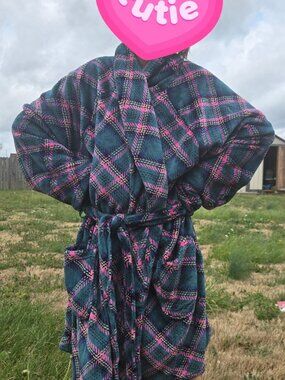 NWT Victoria Secret Robe, size XL-XXL.